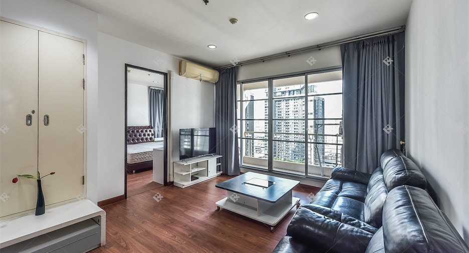 For rent 2 bedrooms condo in Ratchathewi, Bangkok