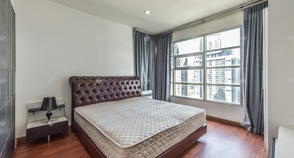 For rent 2 bedrooms condo in Ratchathewi, Bangkok