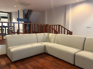For rent 4 bedrooms townhouse in Yan Nawa, Bangkok