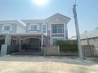 Casa en alquiler de 4 habitaciones en Mueang Samut Prakan, Samut Prakan