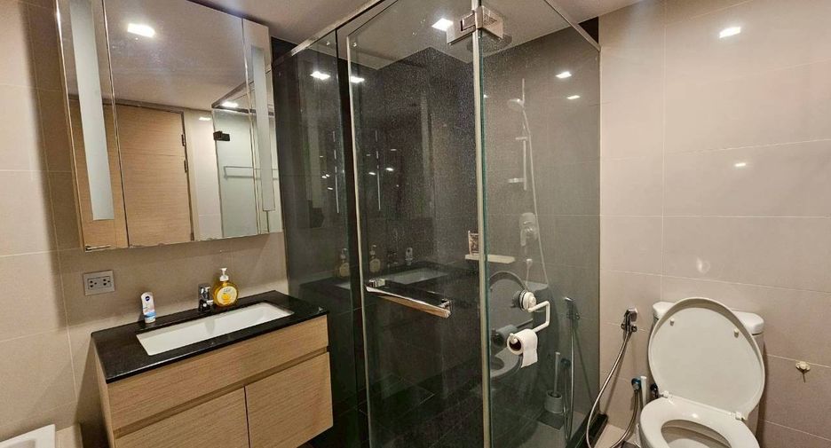 For rent and for sale 1 bed condo in Watthana, Bangkok