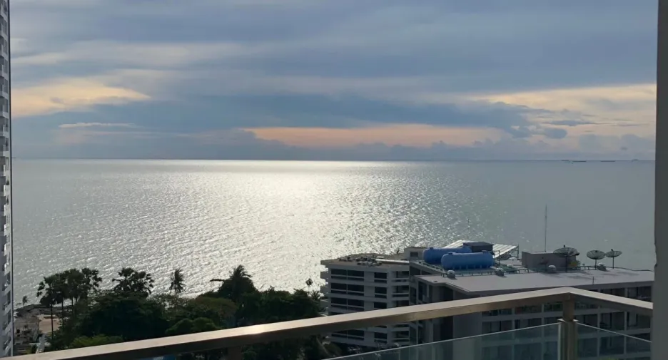 For sale 1 bed condo in Bang Lamung, Chonburi