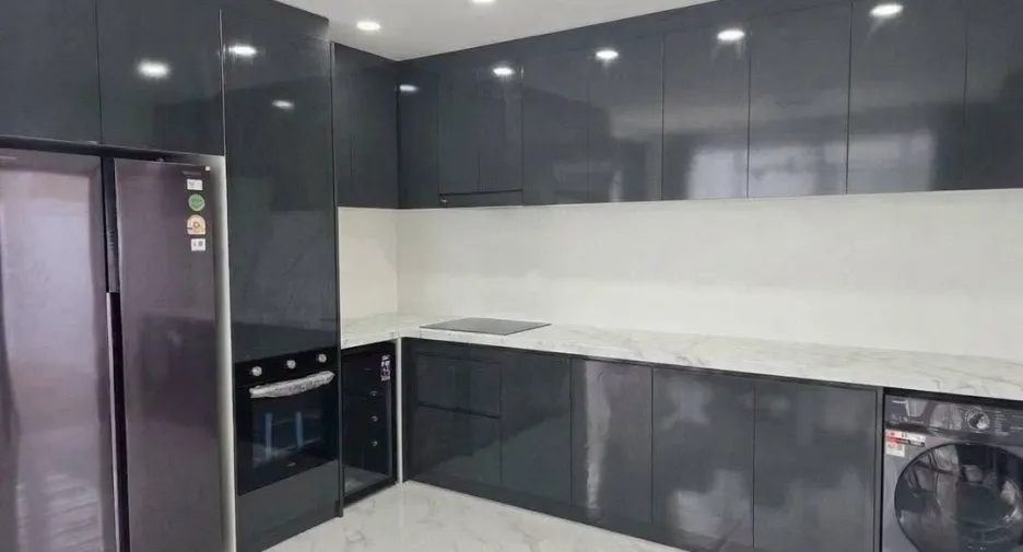 Villa zum Kauf mit 5 Zimmer in Bang Lamung, Chonburi
