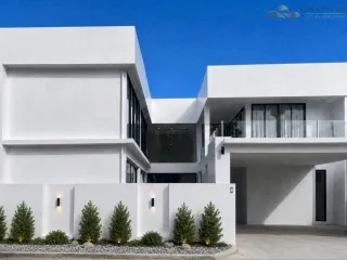 Villa zum Kauf mit 5 Zimmer in Bang Lamung, Chonburi