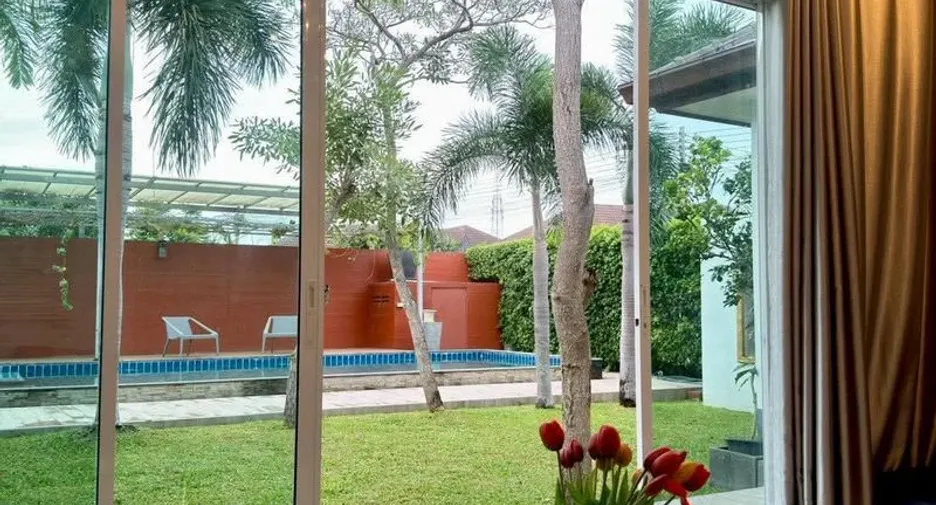 For sale 5 bedrooms villa in Huay Yai, Pattaya