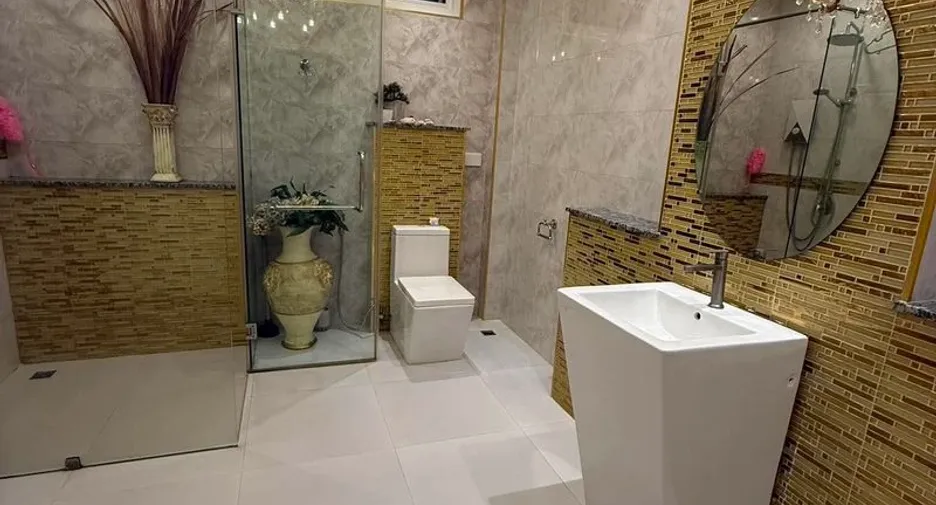 For sale 5 bedrooms villa in Huay Yai, Pattaya