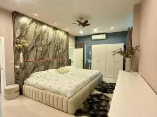 For sale 5 bedrooms villa in Bang Lamung, Chonburi