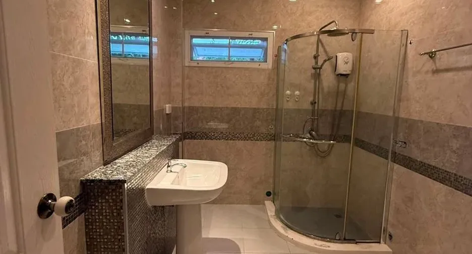For sale 5 bedrooms villa in Huay Yai, Pattaya