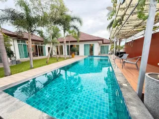 For sale 5 bedrooms villa in Bang Lamung, Chonburi
