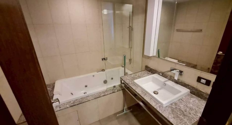 For rent 2 bedrooms condo in Sathon, Bangkok