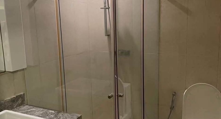 For rent 2 bedrooms condo in Sathon, Bangkok