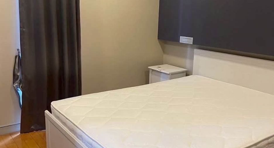 For rent 2 bedrooms condo in Sathon, Bangkok