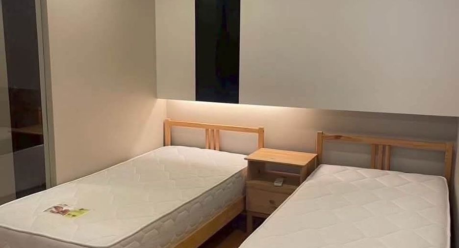 For rent 2 bedrooms condo in Sathon, Bangkok