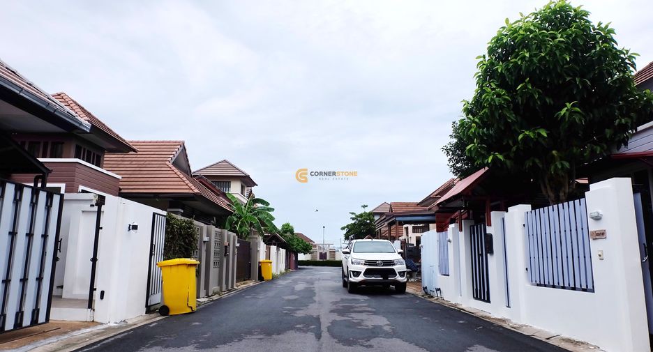 Haus zur Miete mit 3 Zimmer in Bang Lamung, Chonburi