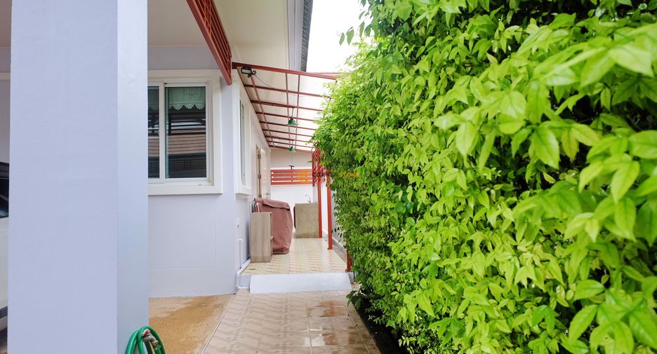 Haus zur Miete mit 3 Zimmer in Bang Lamung, Chonburi
