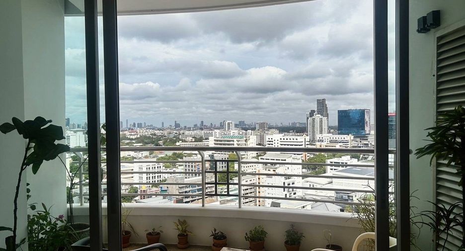 Condo en alquiler de 2 habitaciones en Sathon, Bangkok