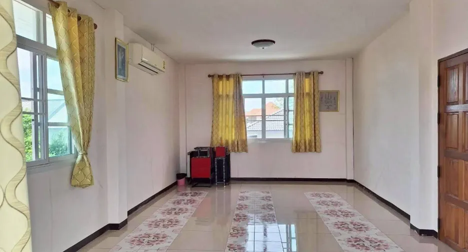 For sale 3 ベッドルーム house in Mueang Ubon Ratchathani, Ubon Ratchathani