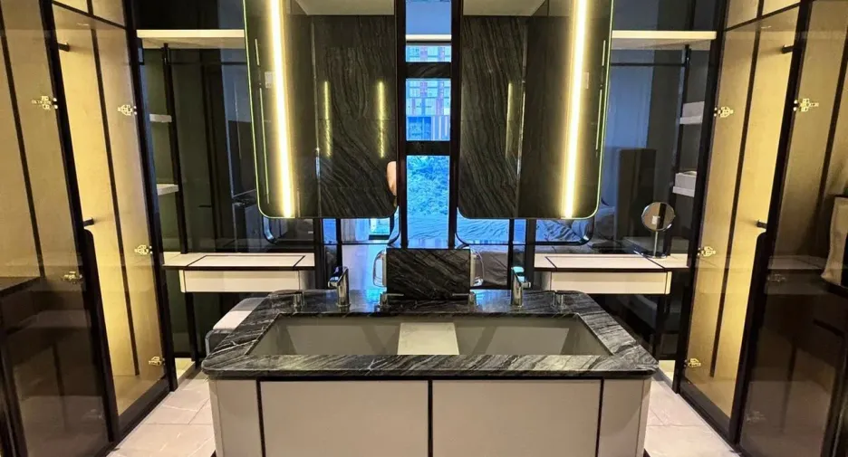 For rent 3 bedrooms condo in Watthana, Bangkok