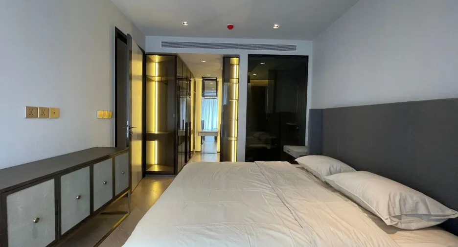 For rent 3 bedrooms condo in Watthana, Bangkok