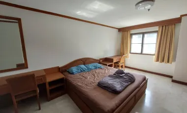 À vendre 3 chambres condo à Watthana, Bangkok