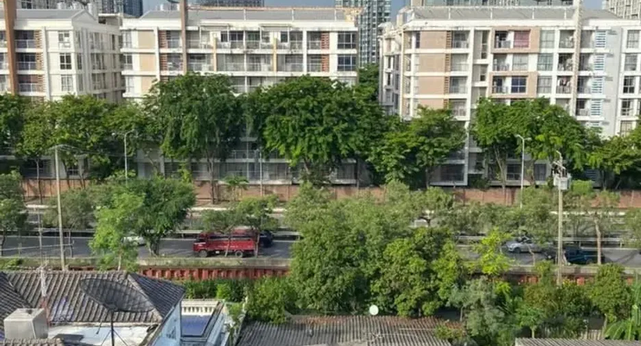 For rent 1 bed condo in Phra Khanong, Bangkok