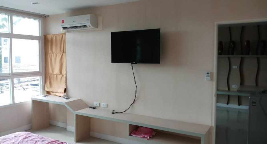 For sale 1 bed condo in Bang Lamung, Chonburi