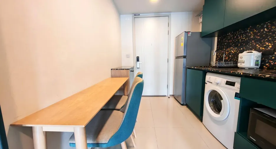 À louer studio condo à Khlong Toei, Bangkok