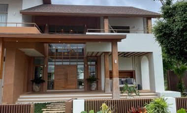 Villa zum Kauf mit 4 Zimmer in Thalang, Phuket