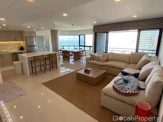 Condo en venta de 3 habitaciones en Na Jomtien, Pattaya