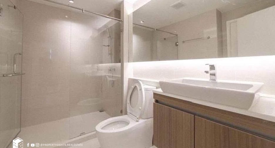 For rent 2 bedrooms condo in Khlong Toei, Bangkok