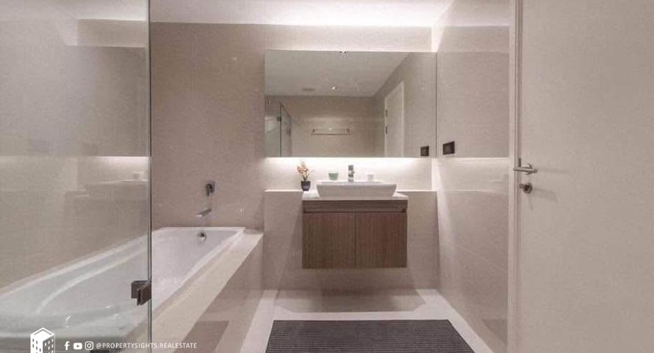 For rent 2 bedrooms condo in Khlong Toei, Bangkok