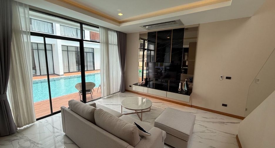 For sale 3 bedrooms townhouse in Bang Lamung, Chonburi