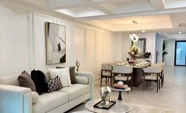 Casa en alquiler de 3 habitaciones en Watthana, Bangkok