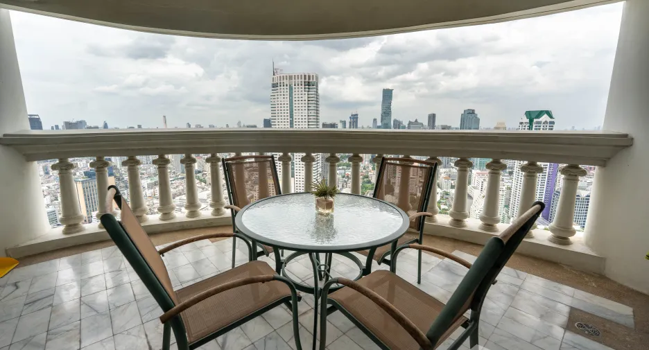 For rent and for sale 2 bedrooms condo in Bang Rak, Bangkok