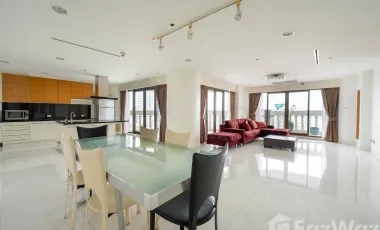 For rent and for sale 2 bedrooms condo in Bang Rak, Bangkok