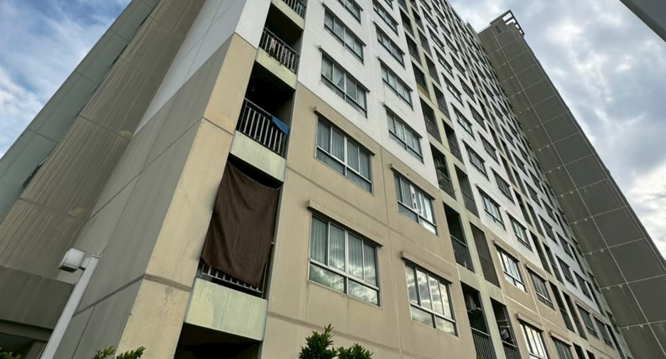 For sale 1 bed condo in Wang Thonglang, Bangkok