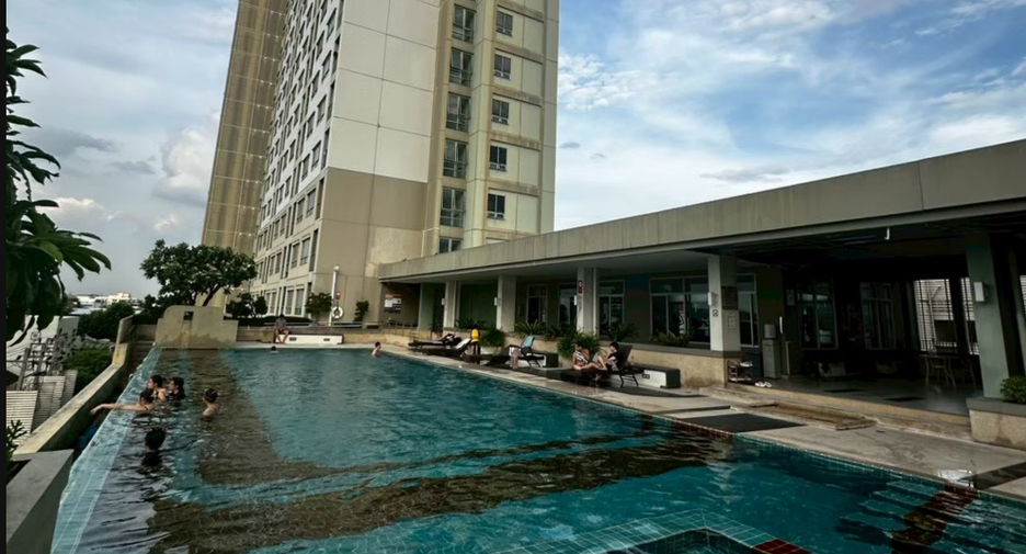For sale 1 bed condo in Wang Thonglang, Bangkok