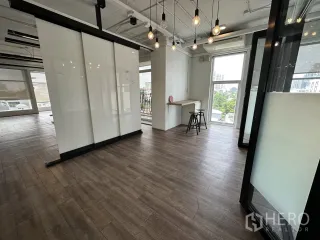 出租 办公室 在 Watthana, 曼谷