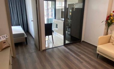 À louer et à vendre 1 chambre condo à Huai Khwang, Bangkok