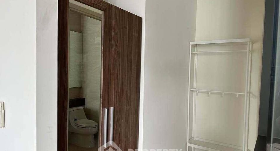 Wohnung zur Miete mit 1 Zimmer in Bang Rak, Bangkok