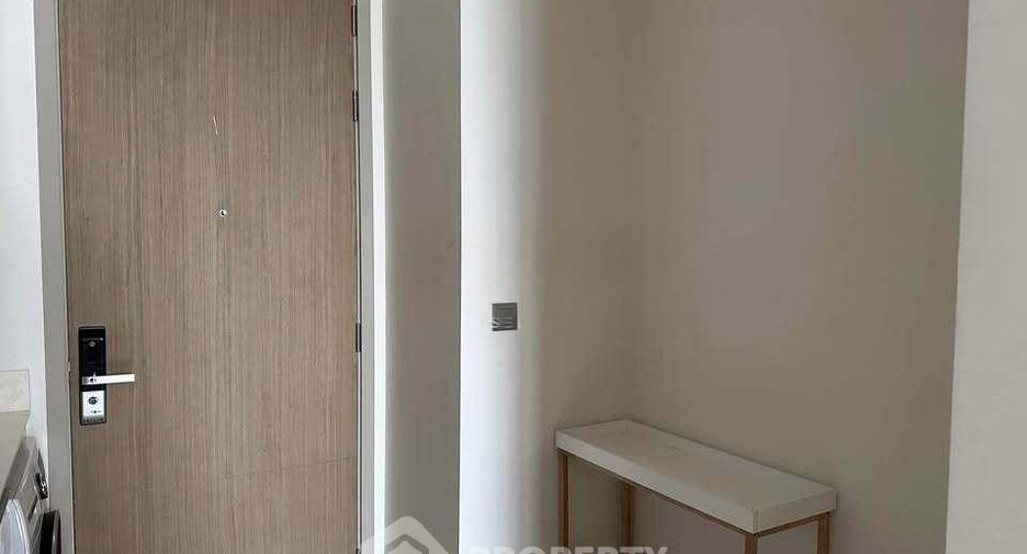 Wohnung zur Miete mit 1 Zimmer in Bang Rak, Bangkok