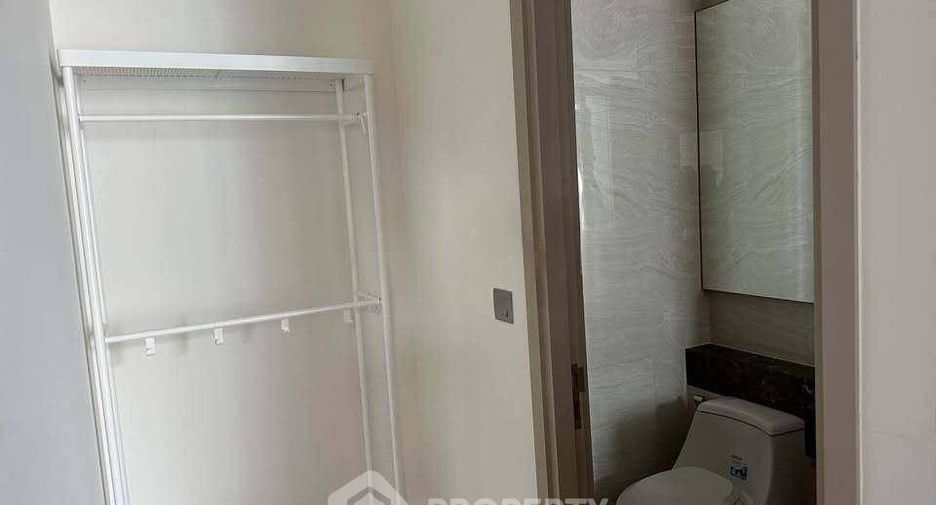 Wohnung zur Miete mit 1 Zimmer in Bang Rak, Bangkok