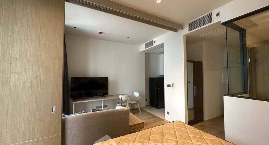 Wohnung zur Miete mit 1 Zimmer in Bang Rak, Bangkok