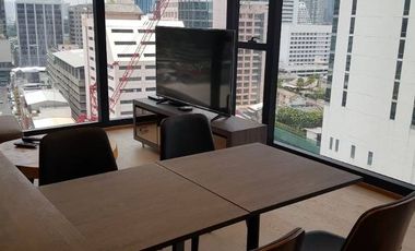 À louer et à vendre 2 chambres condo à Bang Rak, Bangkok