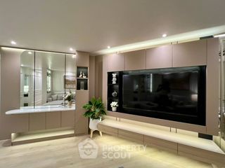 For sale 3 bedrooms condo in Yan Nawa, Bangkok
