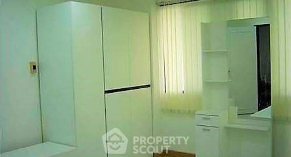 For rent 3 bedrooms condo in Chatuchak, Bangkok
