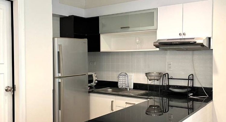 For rent 1 bed condo in Phaya Thai, Bangkok