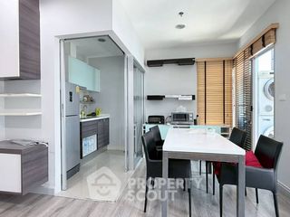 For rent 2 bedrooms condo in Sathon, Bangkok