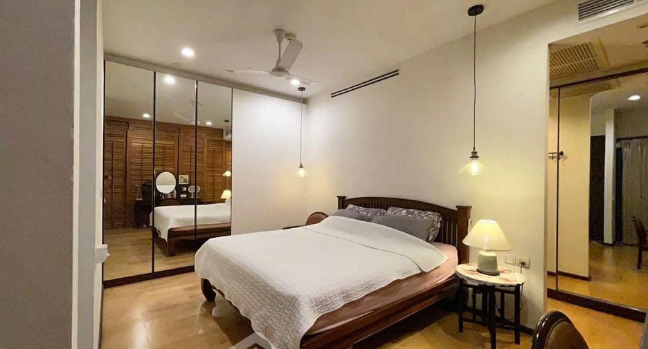 À louer 2 chambres condo à Watthana, Bangkok