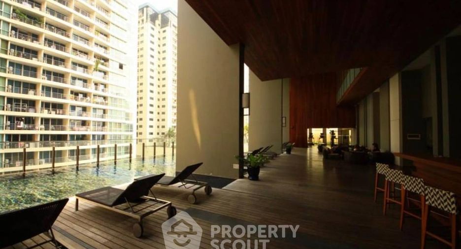For rent 2 bedrooms condo in Pathum Wan, Bangkok
